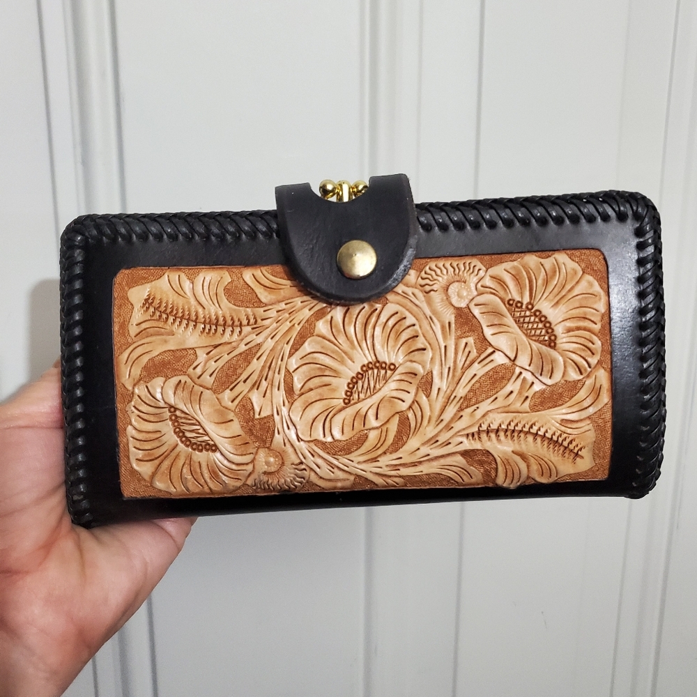 vintage western tooled brown leather floral wallet New without tag